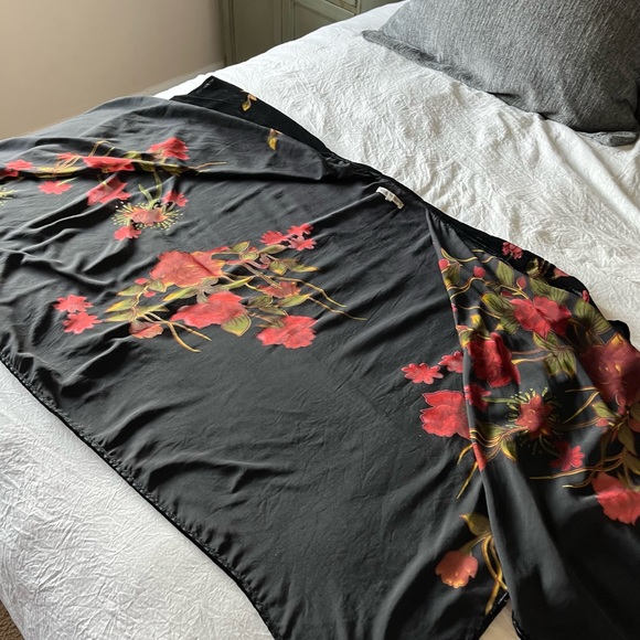 Boho Black Velvet & Roses Kimono/Topper/Shawl - Picture 7 of 8